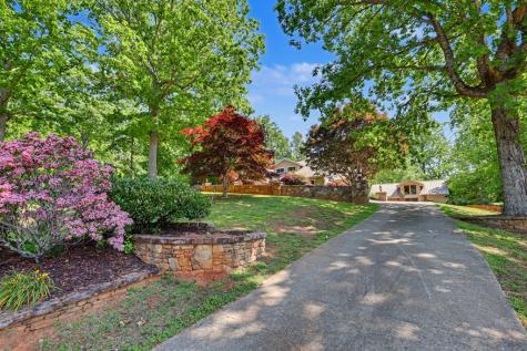792 Bugscuffle Road Hiawassee GA 30546