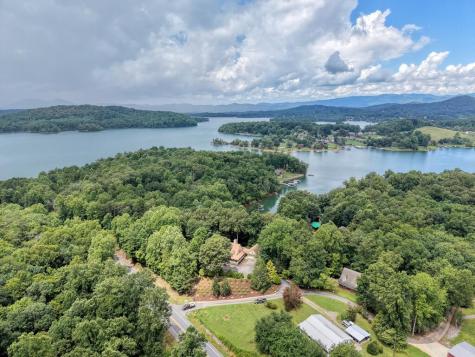 39 Mccracken Cove Road Hayesville NC 28904