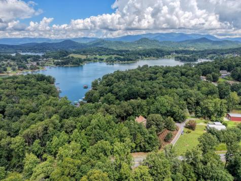 39 Mccracken Cove Road Hayesville NC 28904