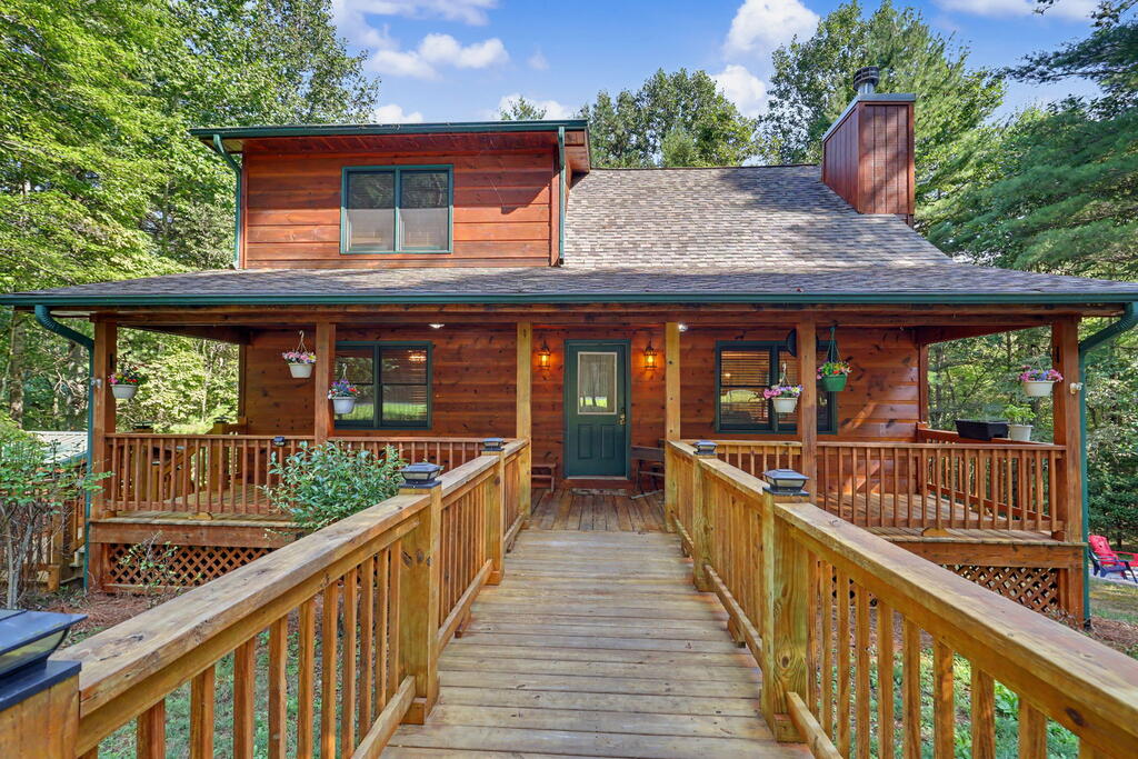 2824 Pat Colwell Road Blairsville GA 30512