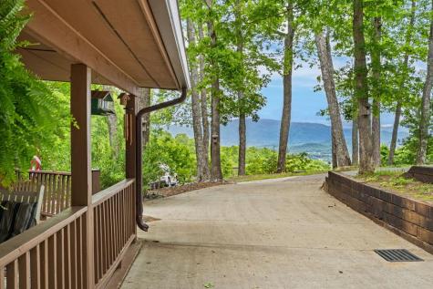219 Lakeview Drive Hayesville NC 28904