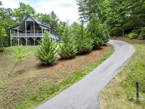 135 Heritage Trail Brasstown NC 28902