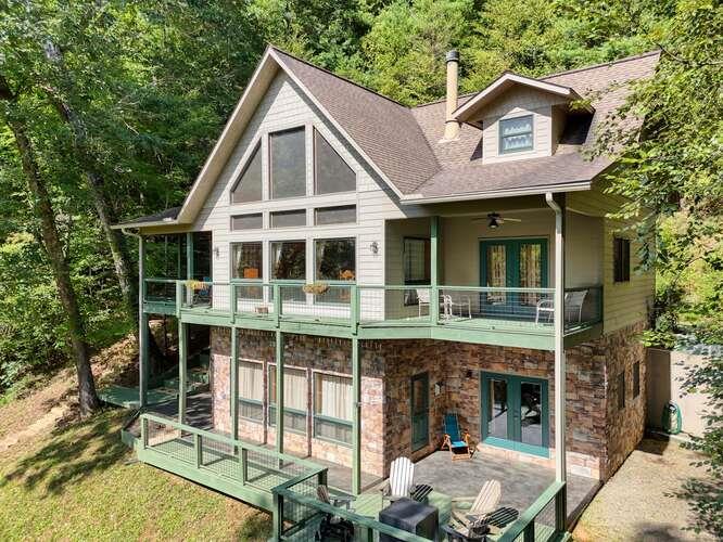 296 Caddis Trail Hayesville NC 28904