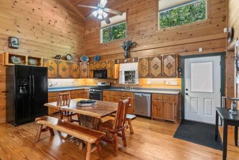 717 Evergreen Lane Mineral Bluff GA 30559