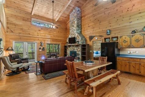 717 Evergreen Lane Mineral Bluff GA 30559