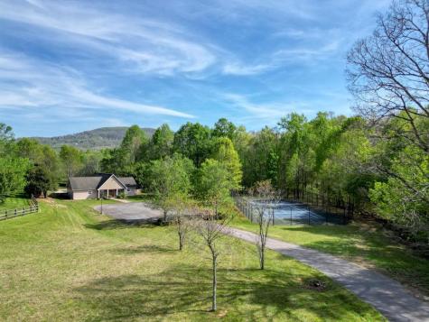 338 Meadow Brooke Drive Young Harris GA 30582