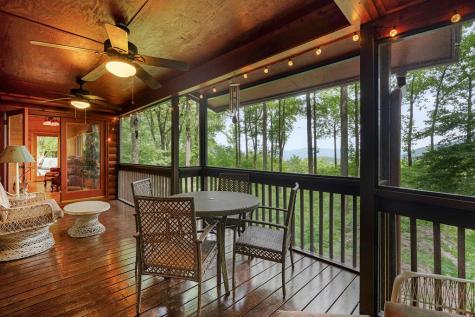 1189 Walnut Ridge Ellijay GA 30536
