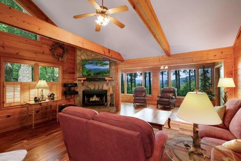 1189 Walnut Ridge Ellijay GA 30536