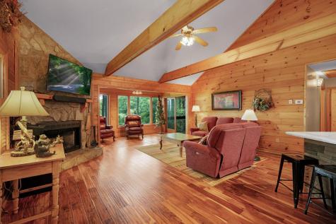 1189 Walnut Ridge Ellijay GA 30536