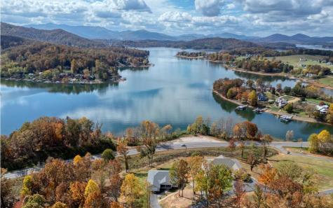 136 Quiet Waters Drive Hayesville NC 28904
