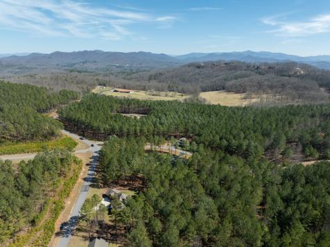 735 Deyton Drive Blairsville GA 30512
