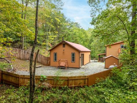 850 Valley Drive Ellijay GA 30536