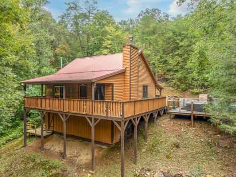 850 Valley Drive Ellijay GA 30536