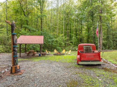 850 Valley Drive Ellijay GA 30536
