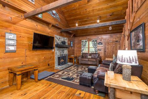 850 Valley Drive Ellijay GA 30536