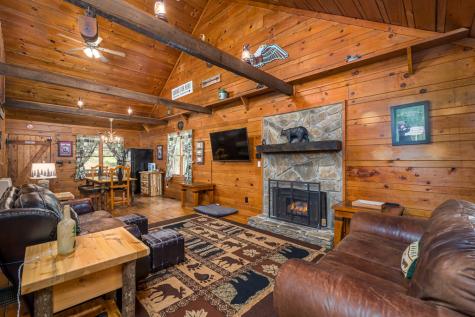 850 Valley Drive Ellijay GA 30536