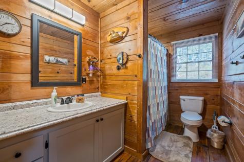 850 Valley Drive Ellijay GA 30536