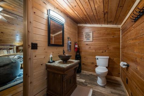 850 Valley Drive Ellijay GA 30536