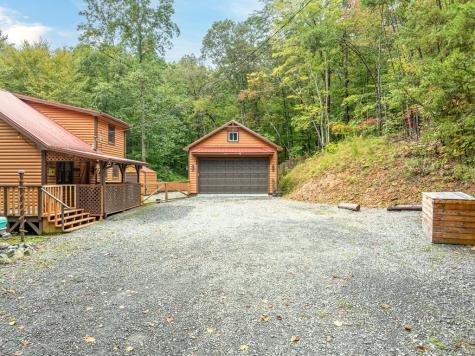 850 Valley Drive Ellijay GA 30536