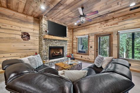 93 Trails End Epworth GA 30541