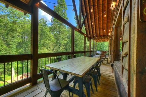 93 Trails End Epworth GA 30541