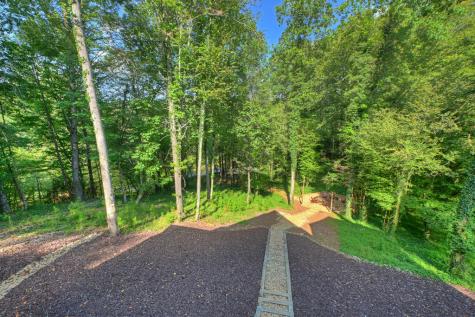 93 Trails End Epworth GA 30541