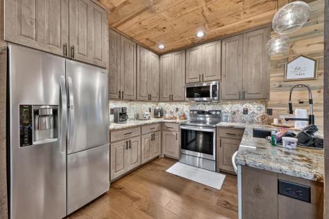 93 Trails End Epworth GA 30541
