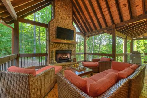 93 Trails End Epworth GA 30541