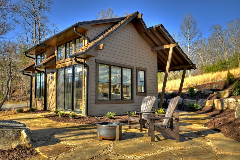 300 Old Toccoa Loop Mineral Bluff GA 30559