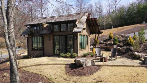 300 Old Toccoa Loop Mineral Bluff GA 30559