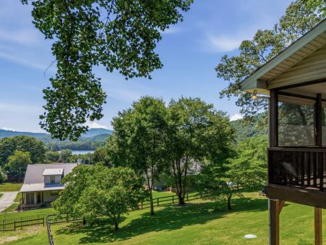 651 Mcridge Road Hiawassee GA 30564
