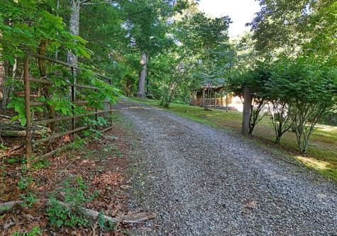 175 Bell Road Mineral Bluff GA 30559