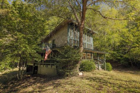 427 Cross Creek Mineral Bluff GA 30559