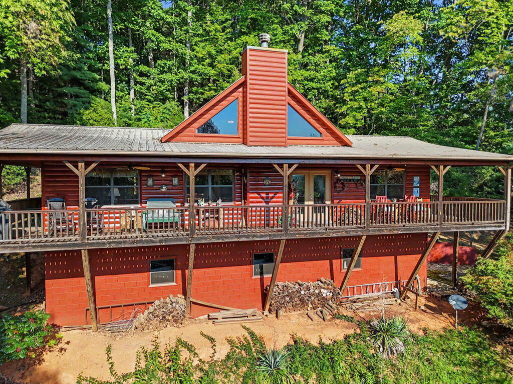 109 Howard Street Blairsville GA 30512