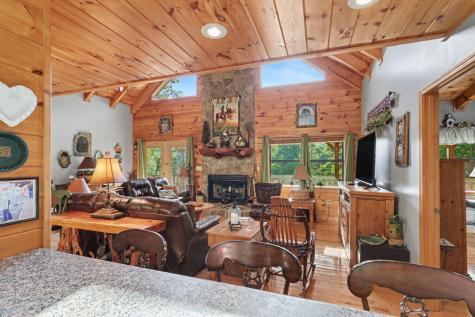 109 Howard Street Blairsville GA 30512