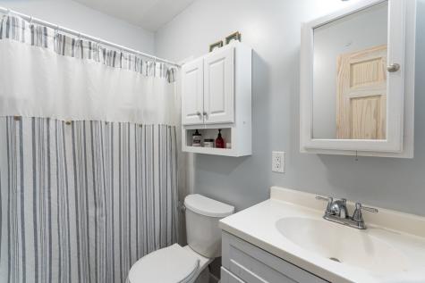123 Fisher Street Andrews NC 28901