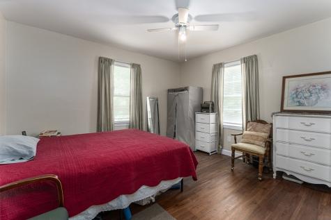 123 Fisher Street Andrews NC 28901