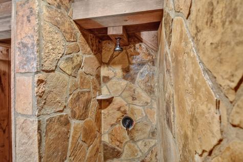 160 Mountain Field Drive Suches GA 30572