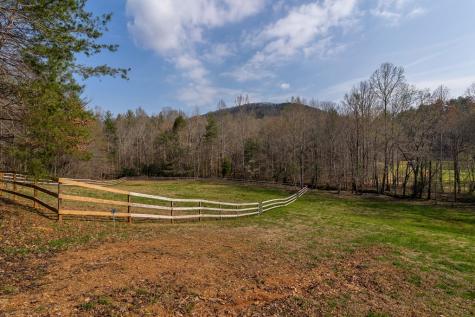 1132 Hells Hollow Road Blue Ridge GA 30513