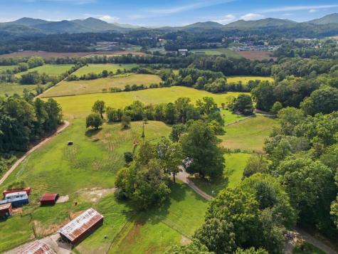 1038 Jarrett Road Hayesville NC 28094