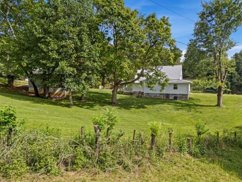 1038 Jarrett Road Hayesville NC 28094