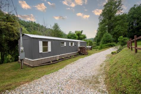 580 Atoah Circle Robbinsville NC 28771
