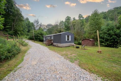 580 Atoah Circle Robbinsville NC 28771