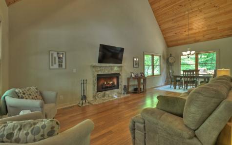 134 Sunlight Trail Ellijay GA 30540