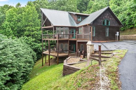 101 Cletus Way Hiawassee GA 30546