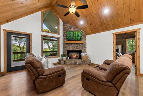 241 Wolf Creek Mountain Road Mineral Bluff GA 30559