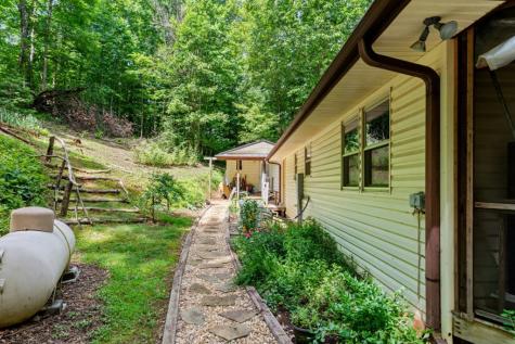 210 Mcdaniel Lane Suches GA 30572