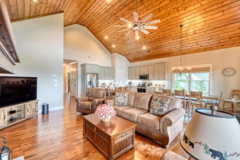 25 Ivy Log Heights Spur Young Harris GA 30582