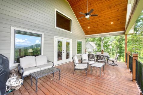 25 Ivy Log Heights Spur Young Harris GA 30582