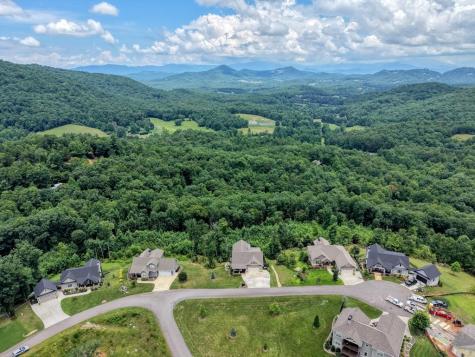 25 Ivy Log Heights Spur Young Harris GA 30582